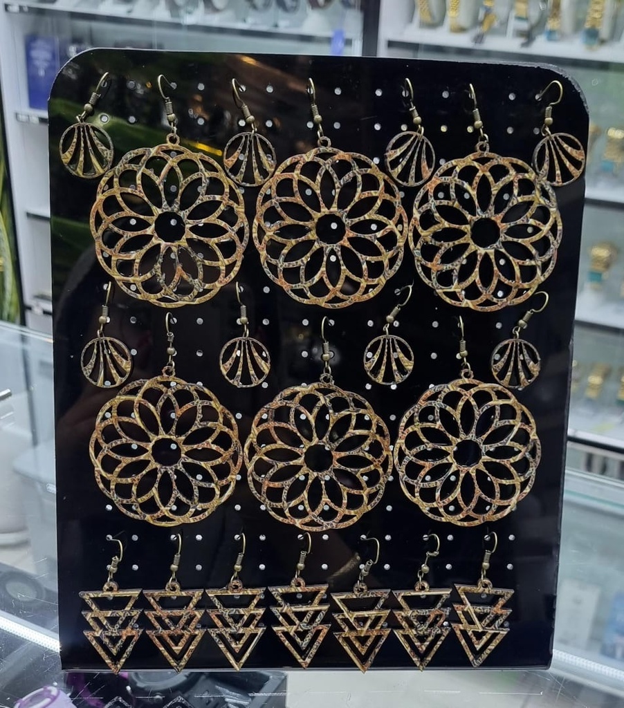 گوشواره چوبی